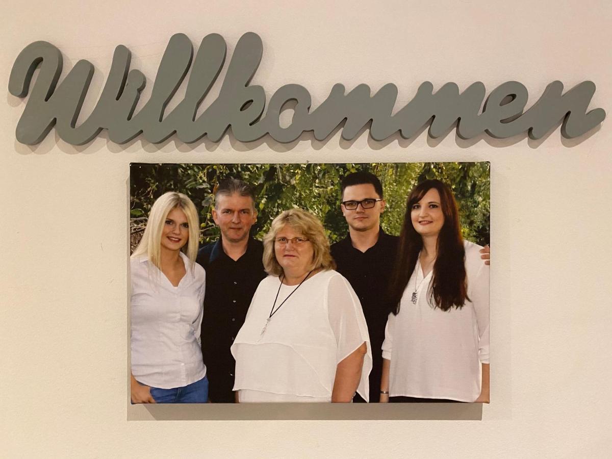 Gasthof Zum Dorfkrug Molbergen Exteriör bild